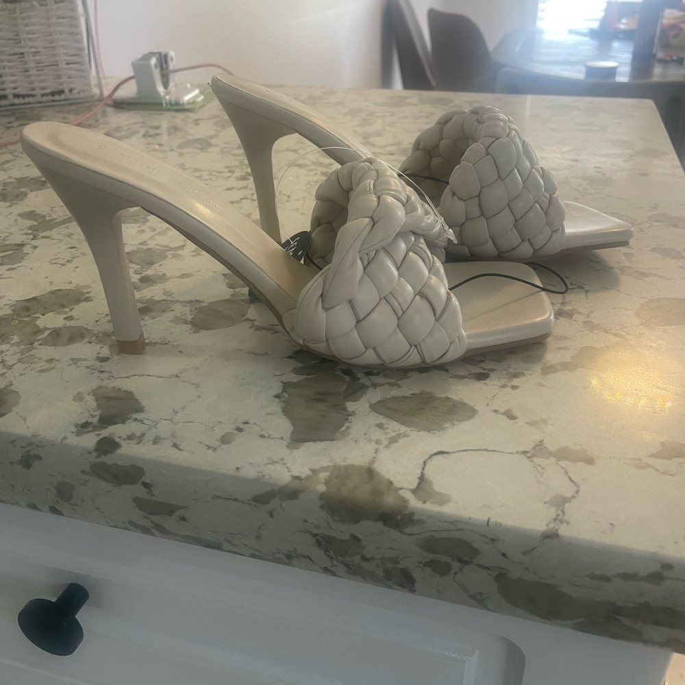 Cream mules